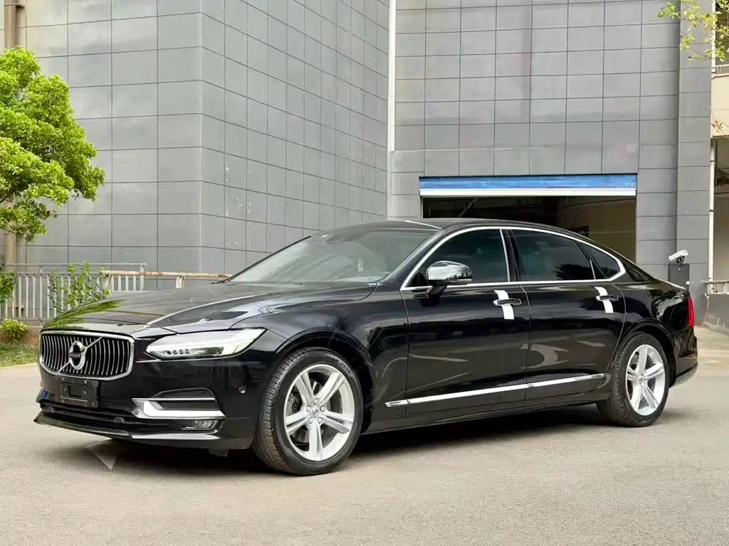 Volvo S90 2019