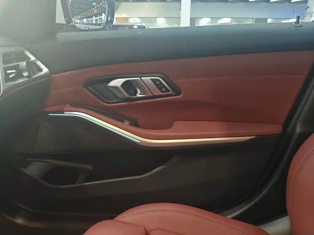 BMW 3 Series — миниатюра 8