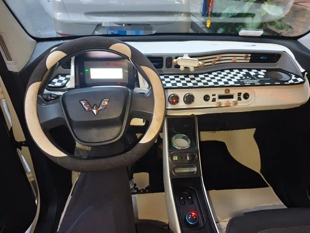Wuling MINIEV — миниатюра 5