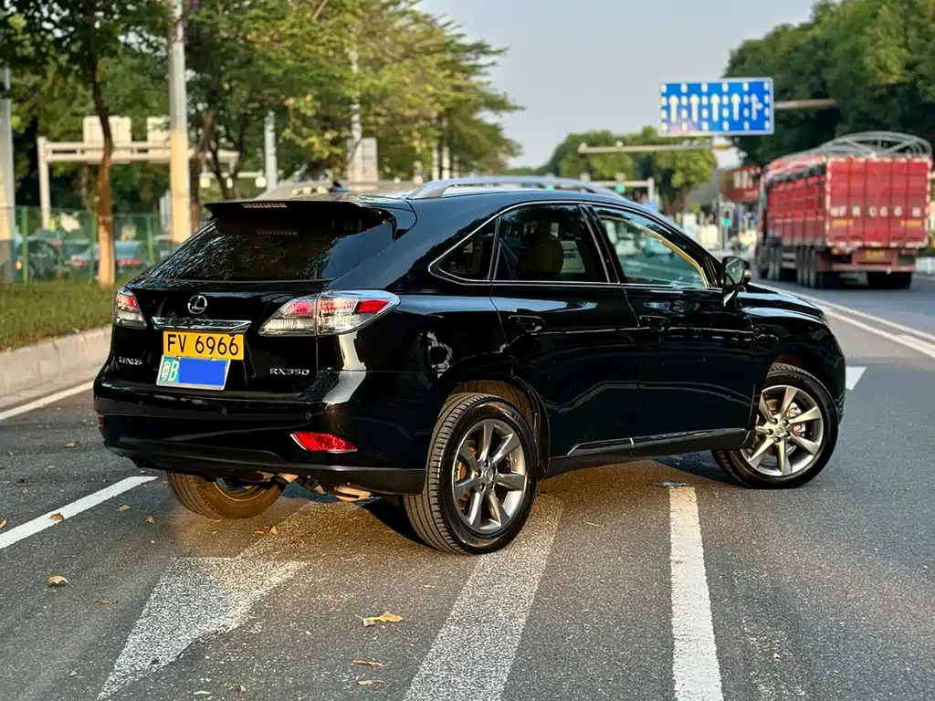 Lexus RX Classic — миниатюра 4
