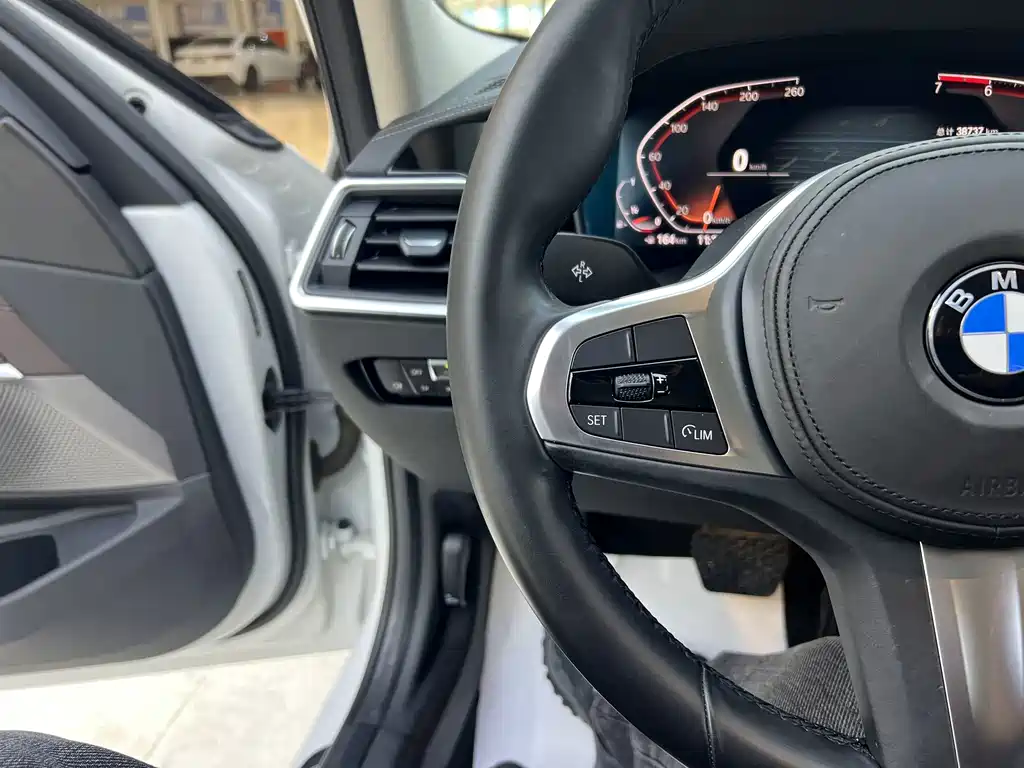 BMW 3 Series — миниатюра 12