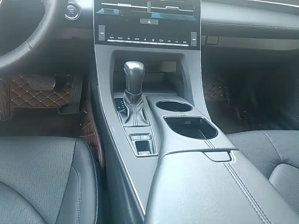 Toyota Avalon — миниатюра 14