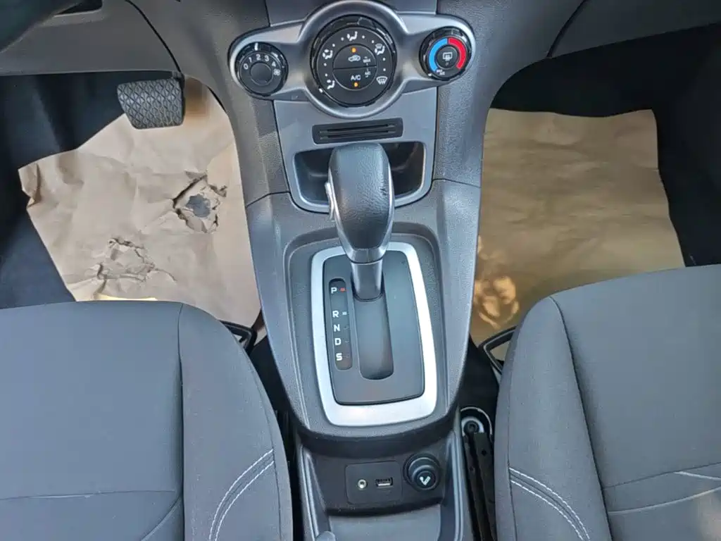 Ford Fiesta — миниатюра 14