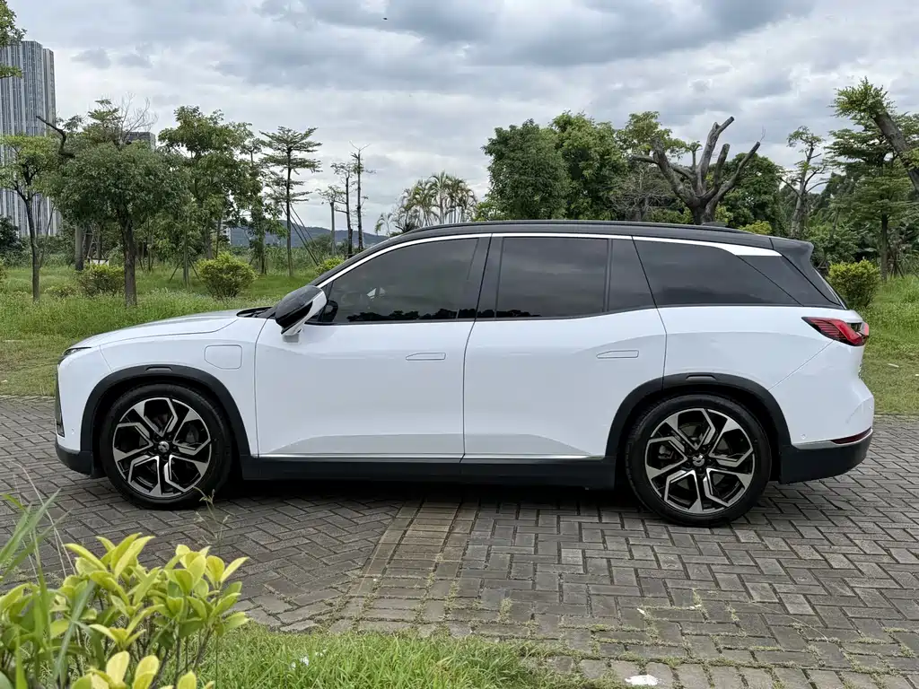 NIO ES8 — миниатюра 17