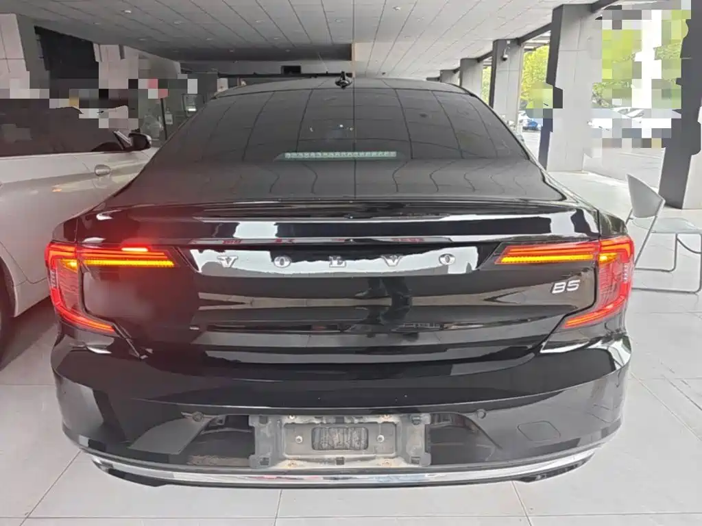Volvo S90 — миниатюра 6