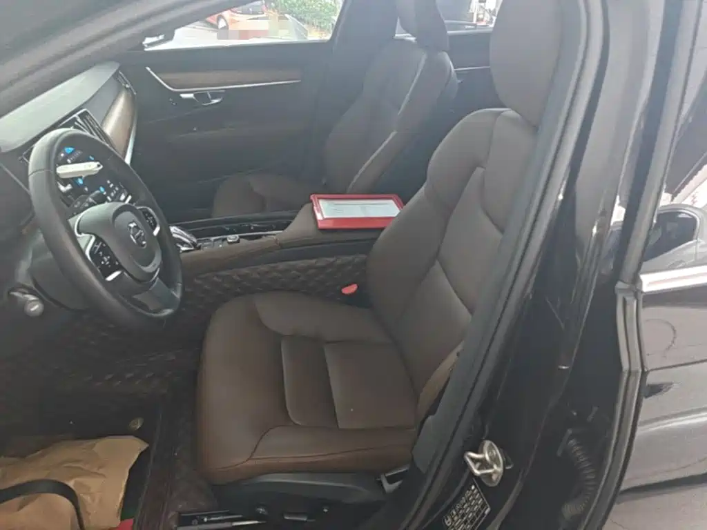 Volvo S90 — миниатюра 15