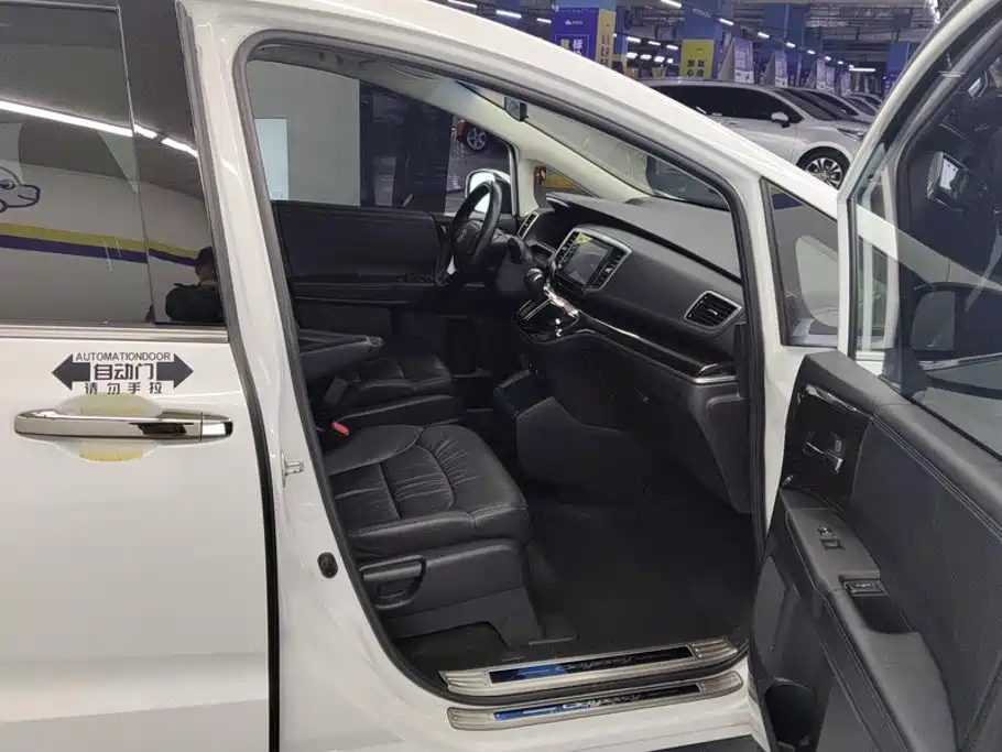 Honda Odyssey — миниатюра 8