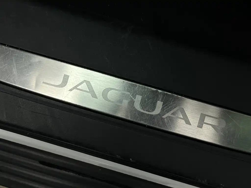 Jaguar F-Pace 2018 2.0T Premium