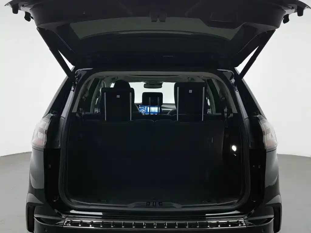 Ford Edge — миниатюра 16
