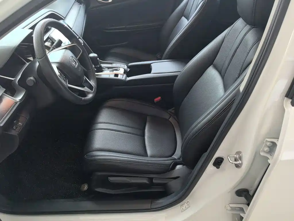 Honda Civic — миниатюра 12