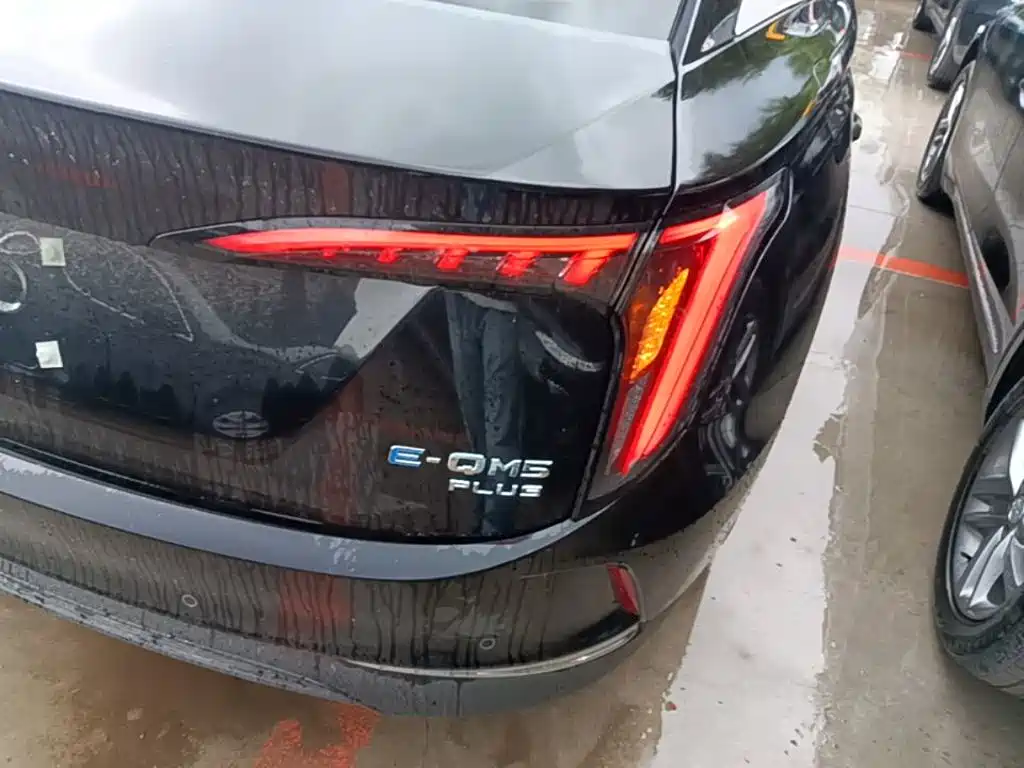 Hongqi E-QM5 2025 610km PLUS