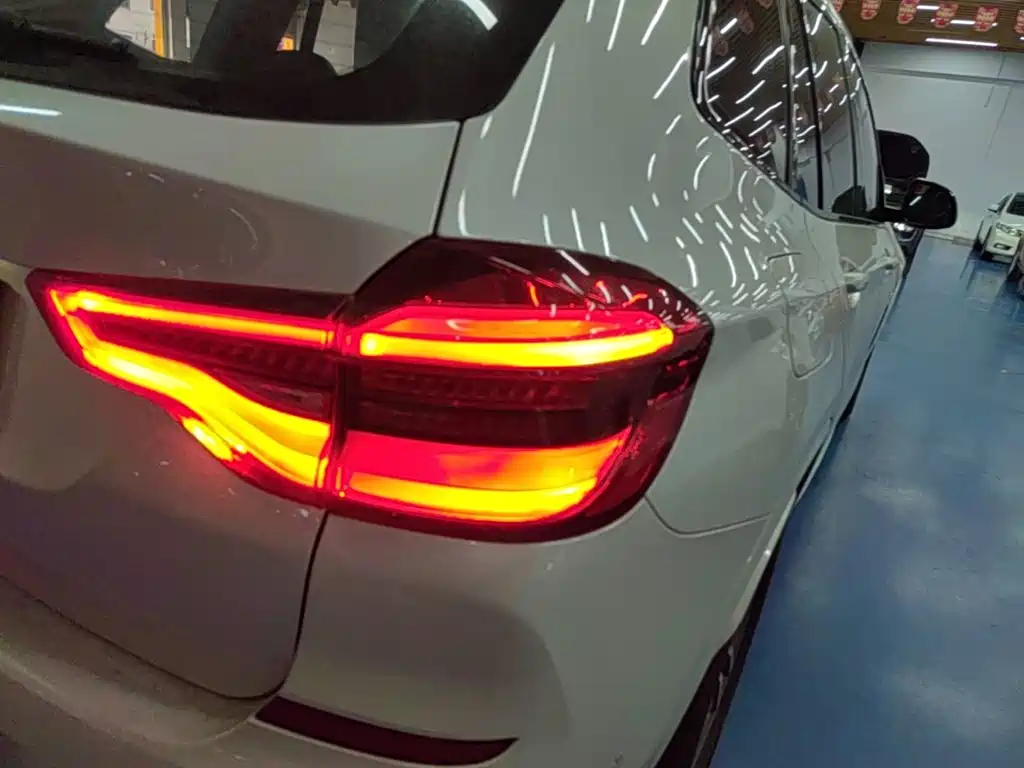 BMW X3 — миниатюра 8