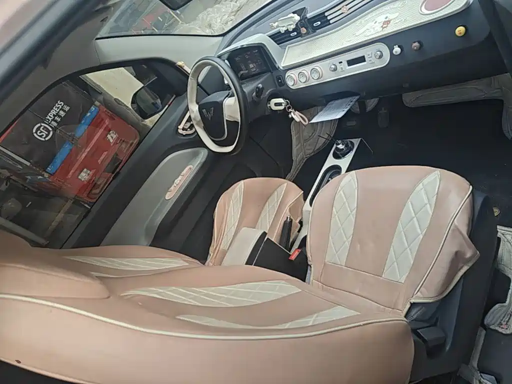 Wuling MINIEV — миниатюра 25
