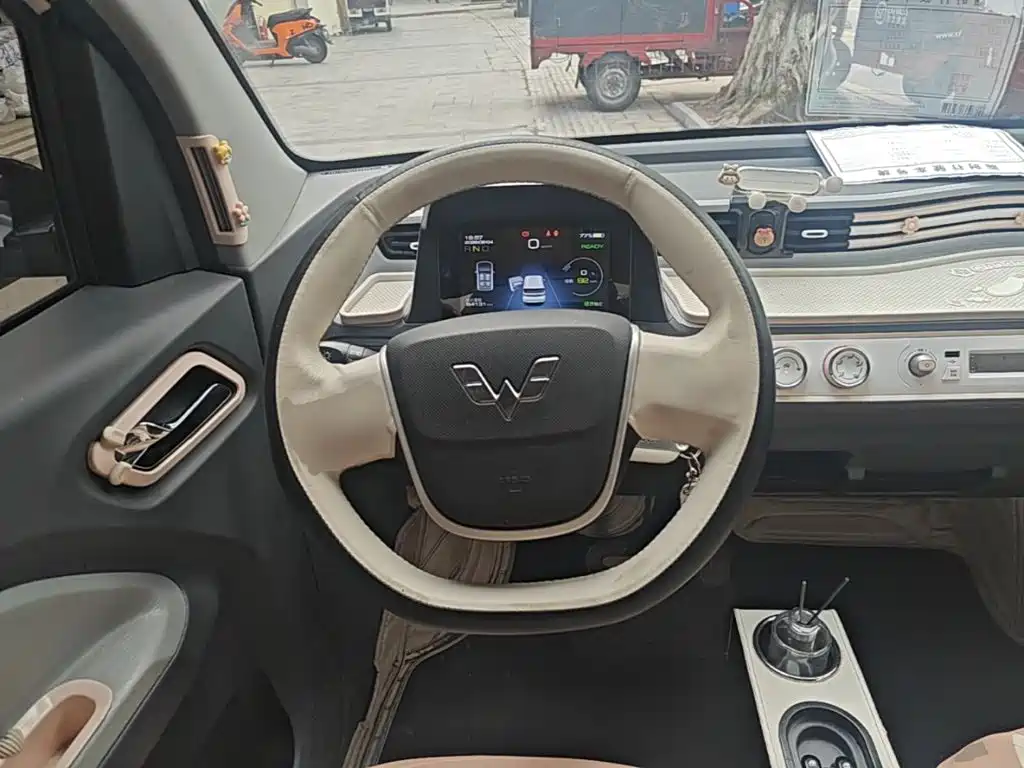 Wuling MINIEV — миниатюра 11