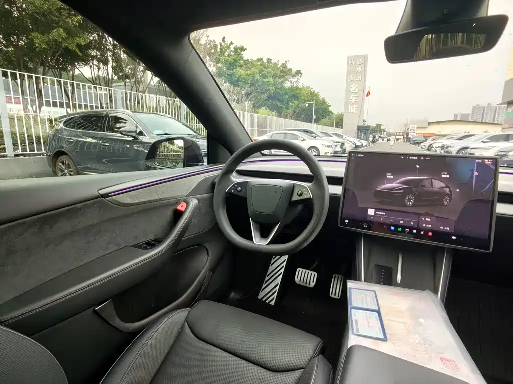 Tesla Model Y L — миниатюра 16