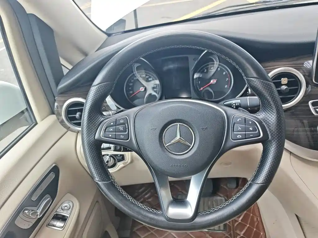 Mercedes-Benz V-Class — миниатюра 3