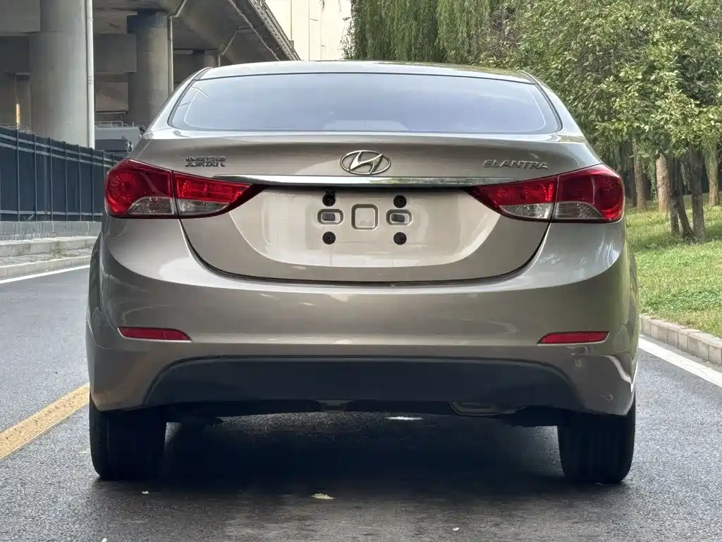 Hyundai Elantra Langdong — миниатюра 5