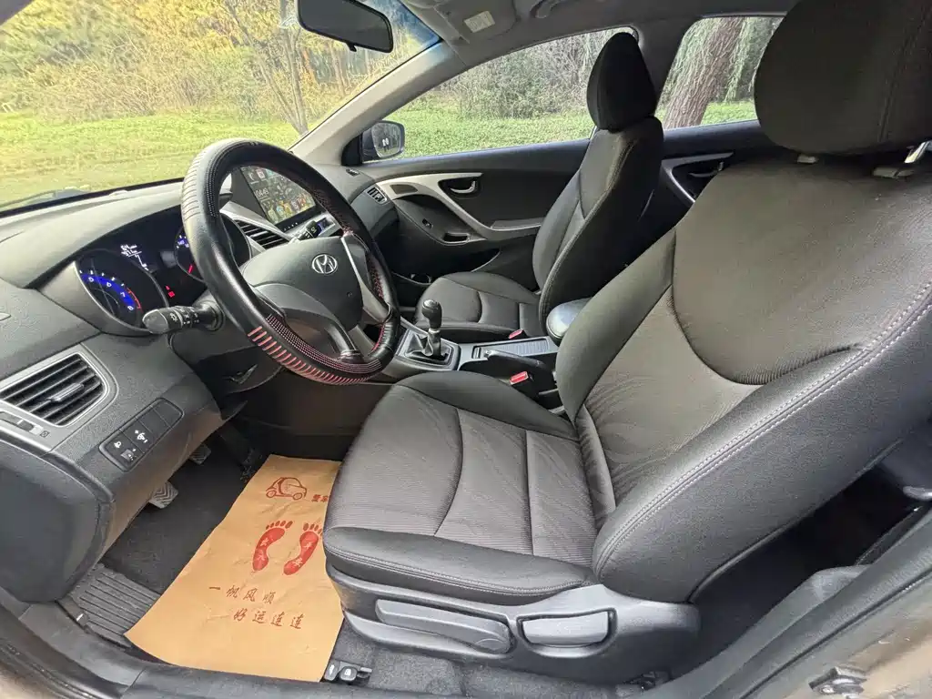 Hyundai Elantra Langdong — миниатюра 7