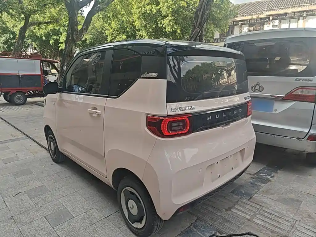 Wuling MINIEV — миниатюра 5