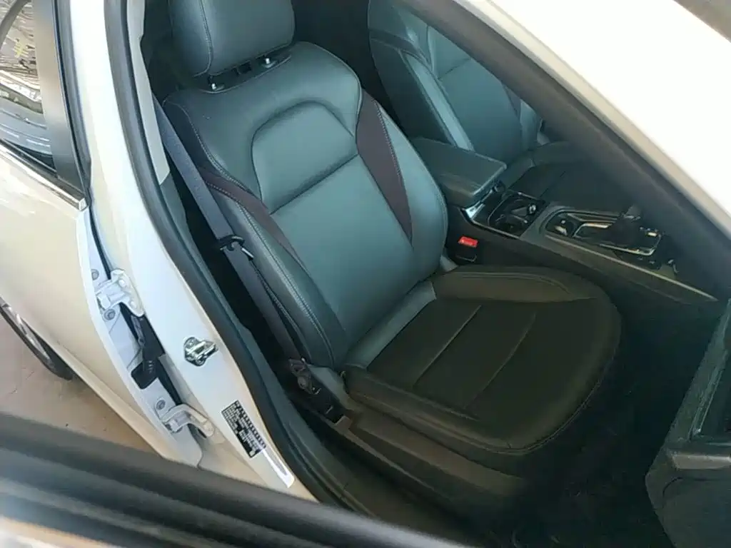 Chevrolet Malibu — миниатюра 25