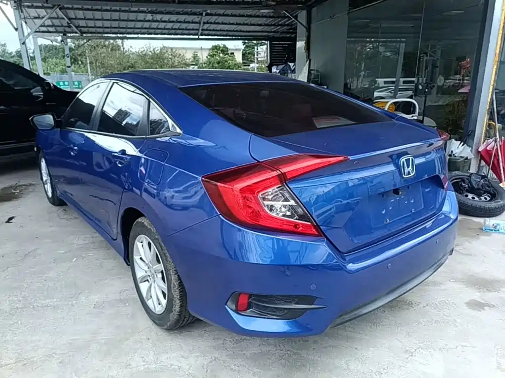 Honda Civic — миниатюра 5