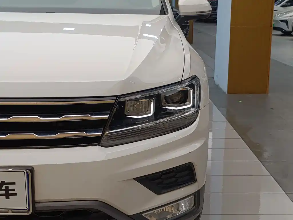 Volkswagen Tiguan L — миниатюра 3