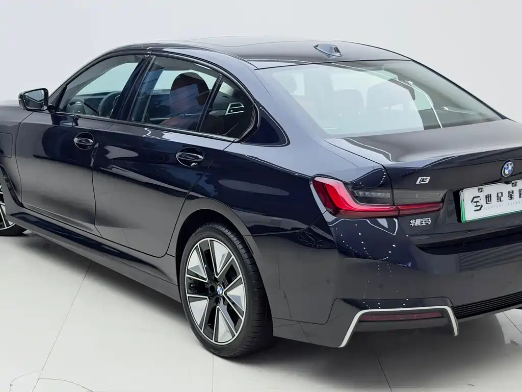 BMW i3 — миниатюра 7