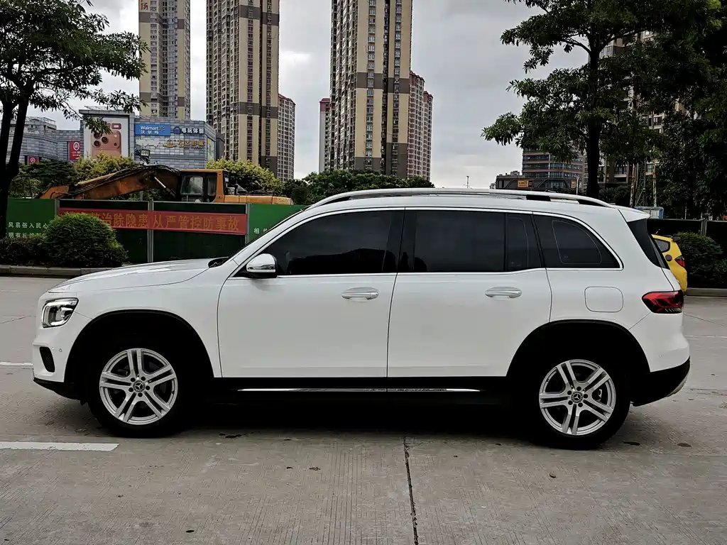 Mercedes-Benz GLB — миниатюра 3