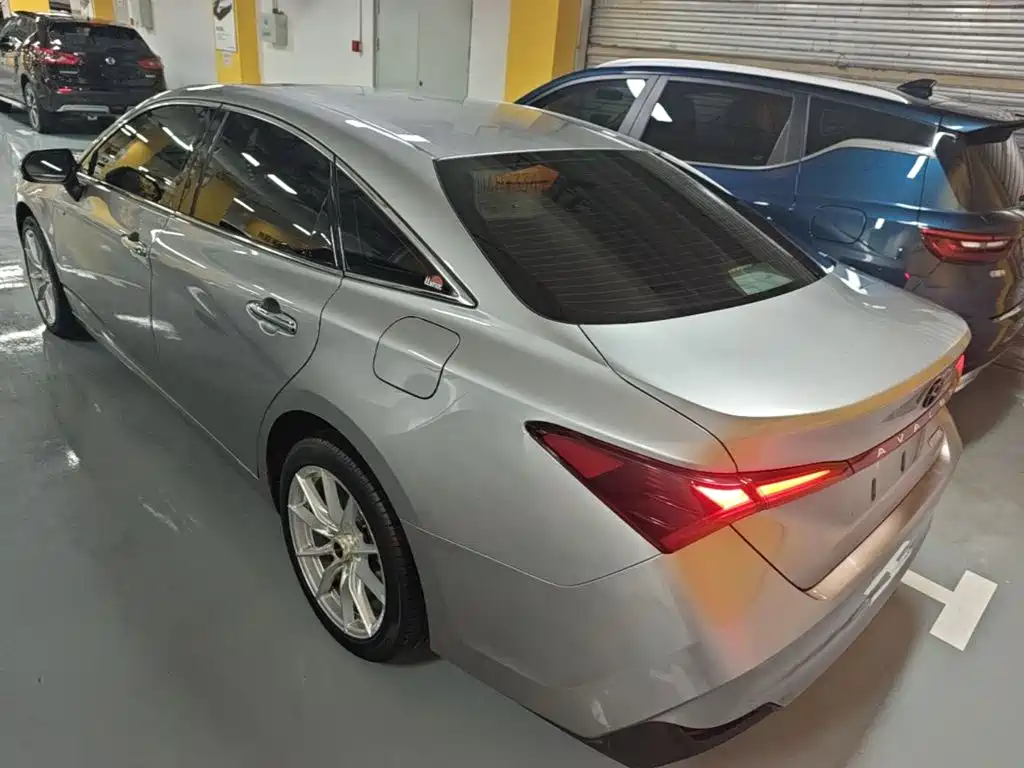 Toyota Avalon — миниатюра 5