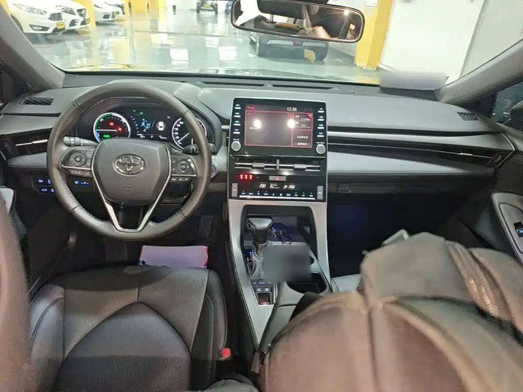 Toyota Avalon — миниатюра 10