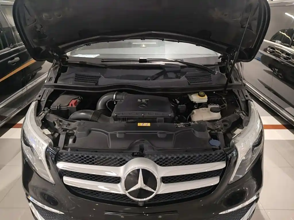 Mercedes-Benz V-Class — миниатюра 16