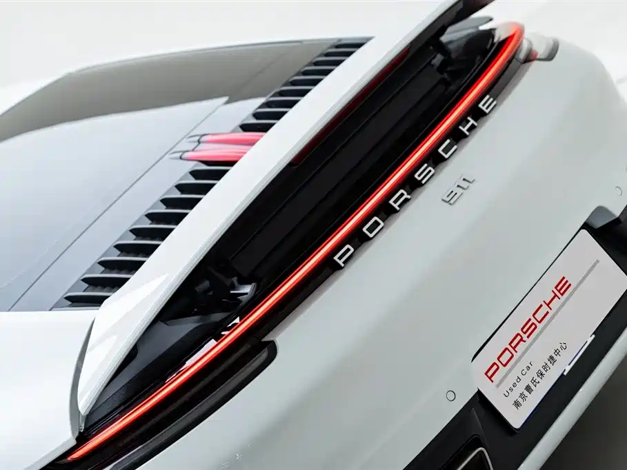 Porsche 911 2023 Carrera 3.0T