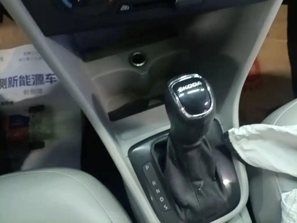 Skoda Rapid — миниатюра 14