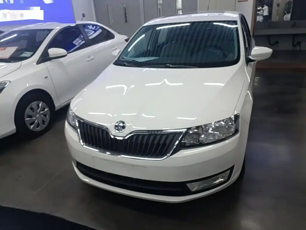 Skoda Rapid — миниатюра 3