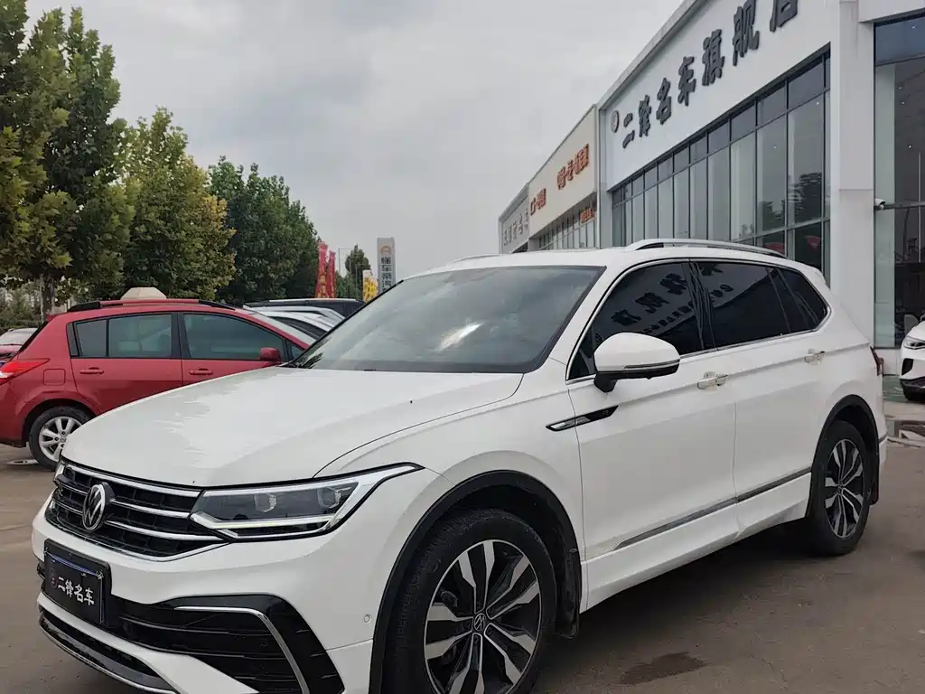 Volkswagen Tiguan L