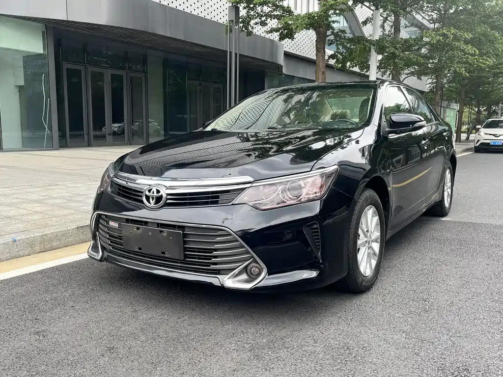Купить Toyota Camry
