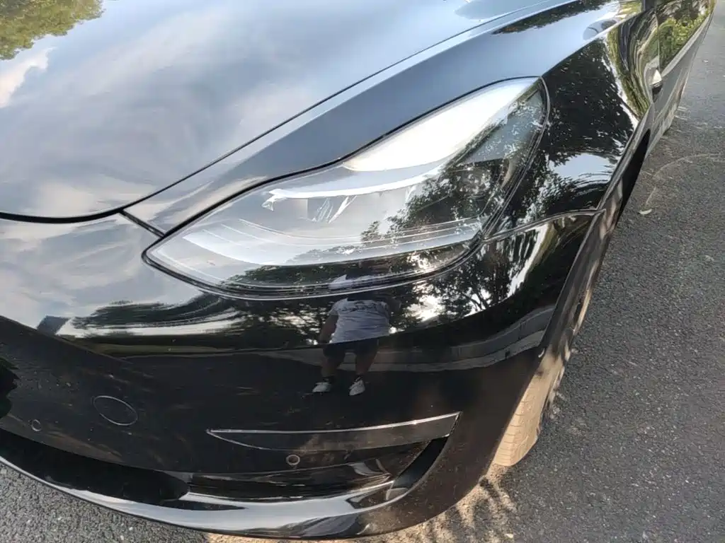 Tesla Model 3 — миниатюра 24