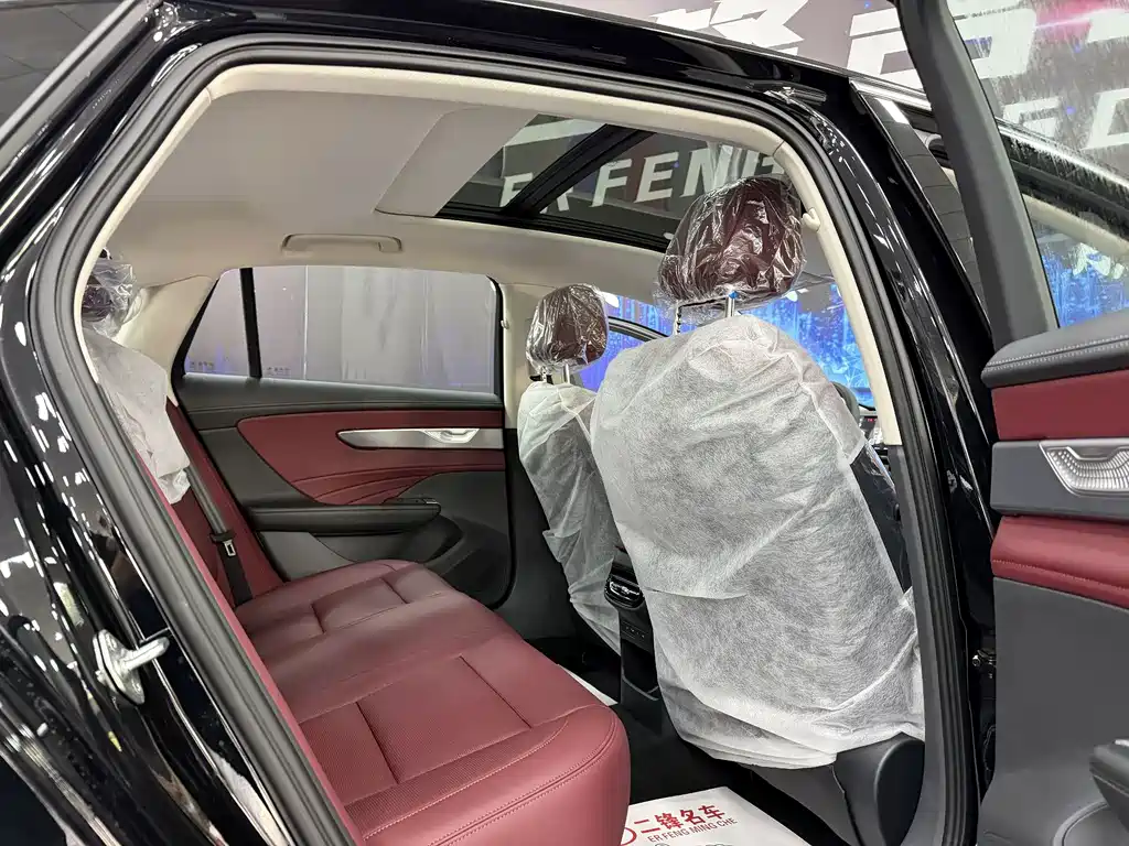Hongqi Hongqi H5 — миниатюра 8