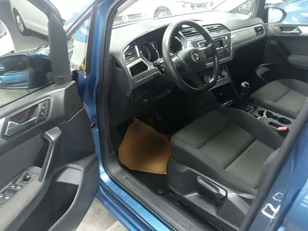 Volkswagen Touran — миниатюра 16