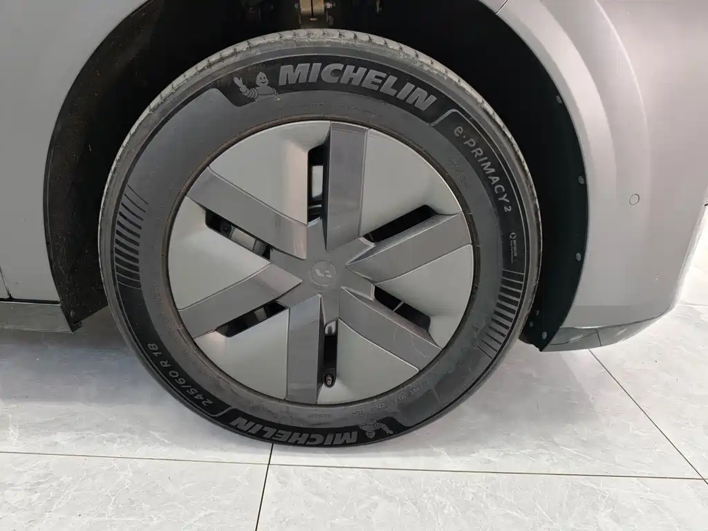 Li Auto Li MEGA — миниатюра 24