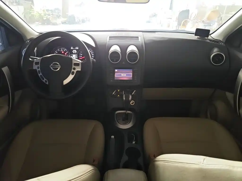 Nissan Qashqai — миниатюра 10