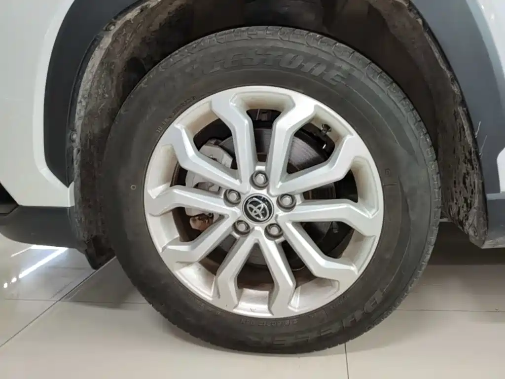 Toyota Frontlander — миниатюра 23