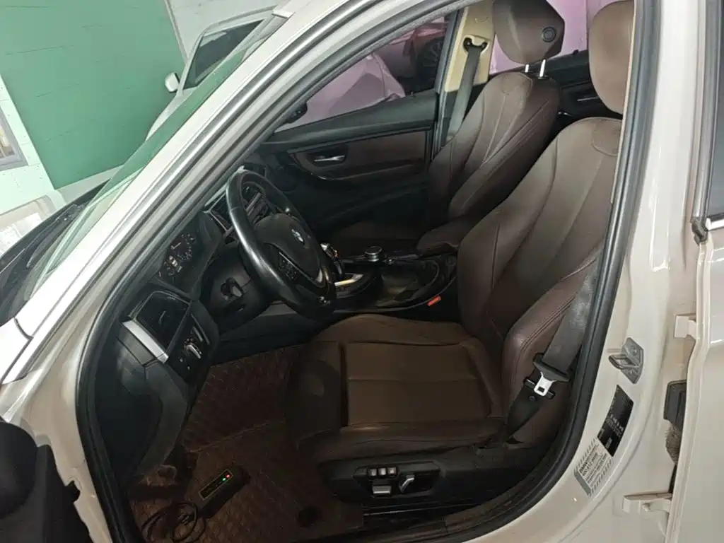 BMW 3 Series — миниатюра 15