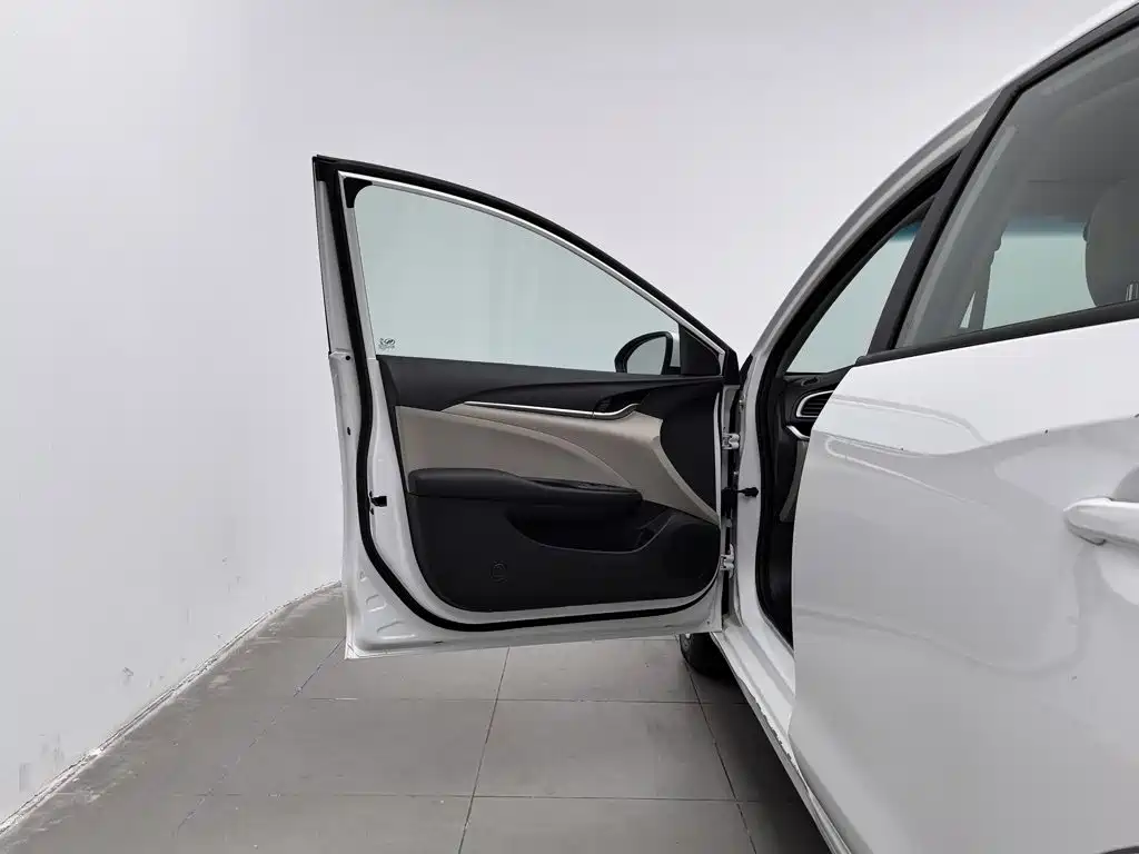 Buick Excelle — миниатюра 8