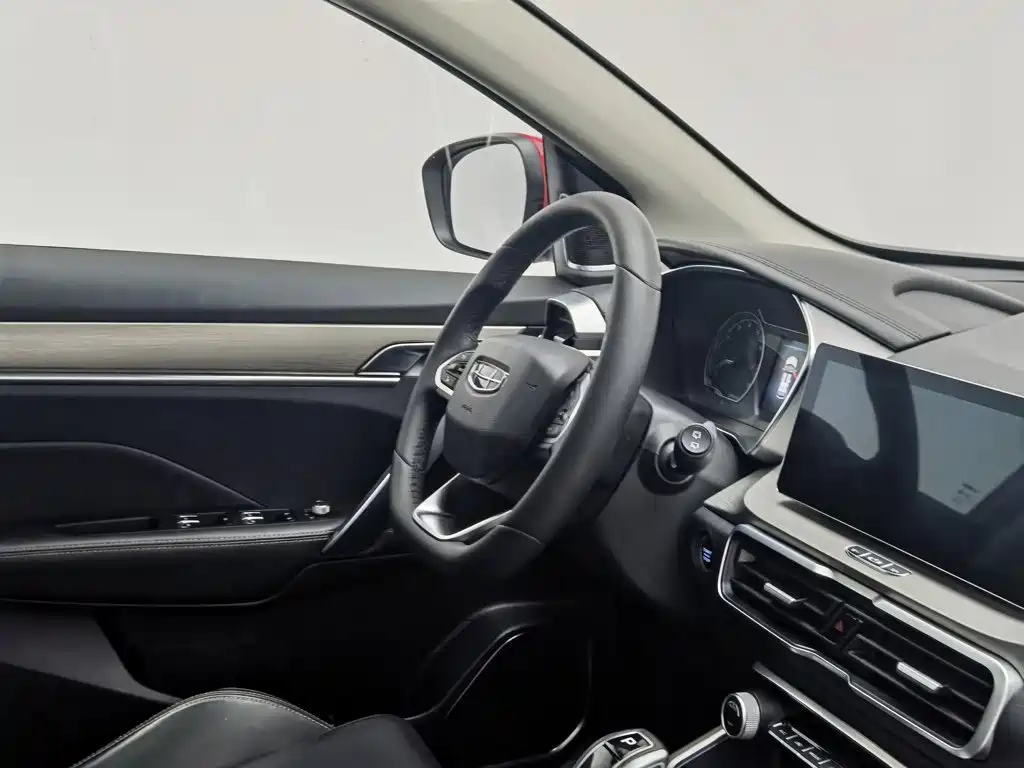 Geely Binyue — миниатюра 22