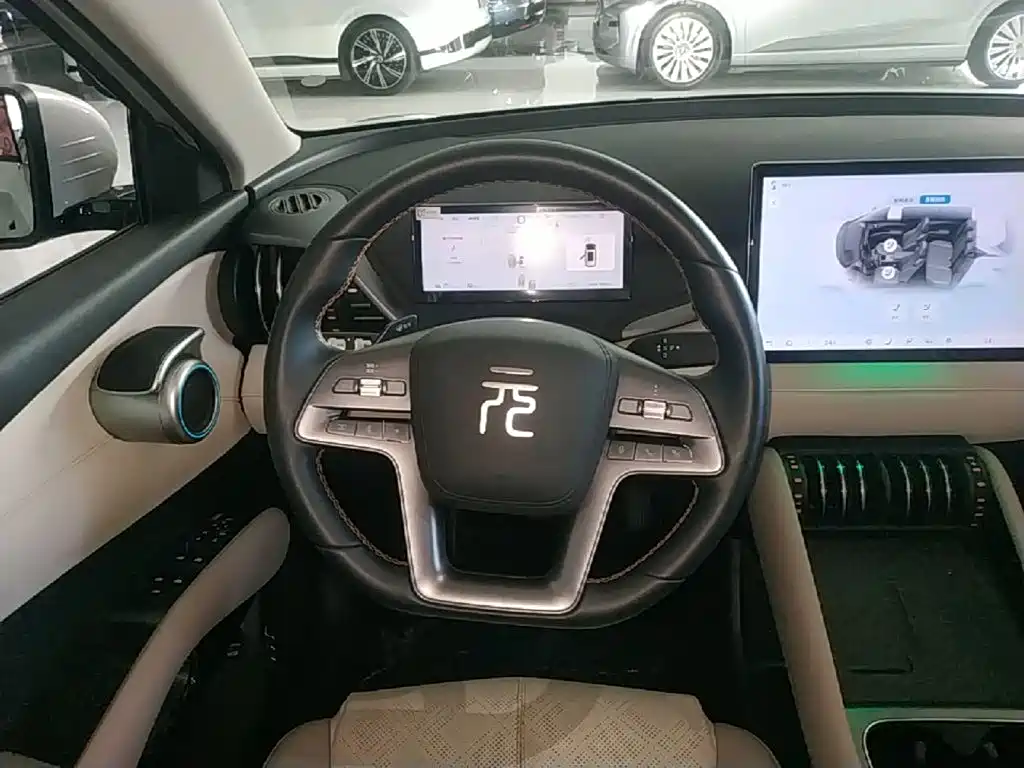 BYD Yuan Plus — миниатюра 11