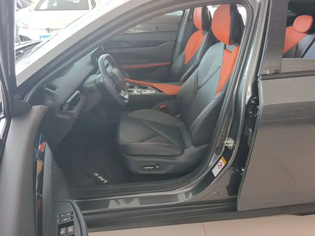Changan UNI-V iDD — миниатюра 15