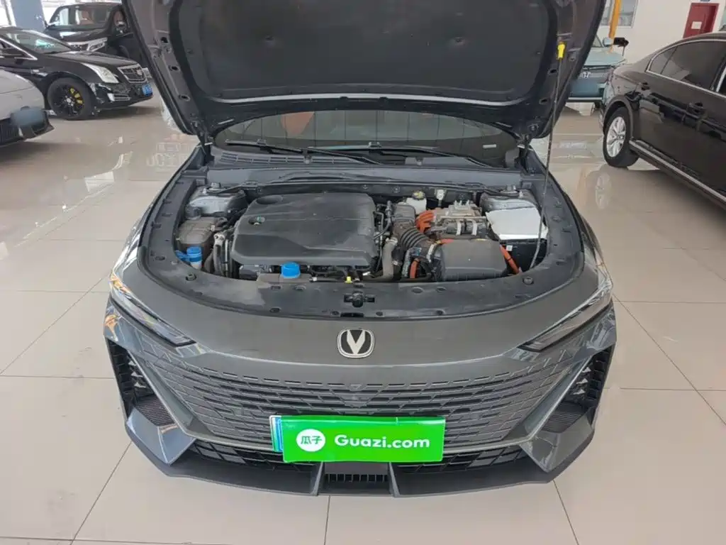 Changan UNI-V iDD — миниатюра 20