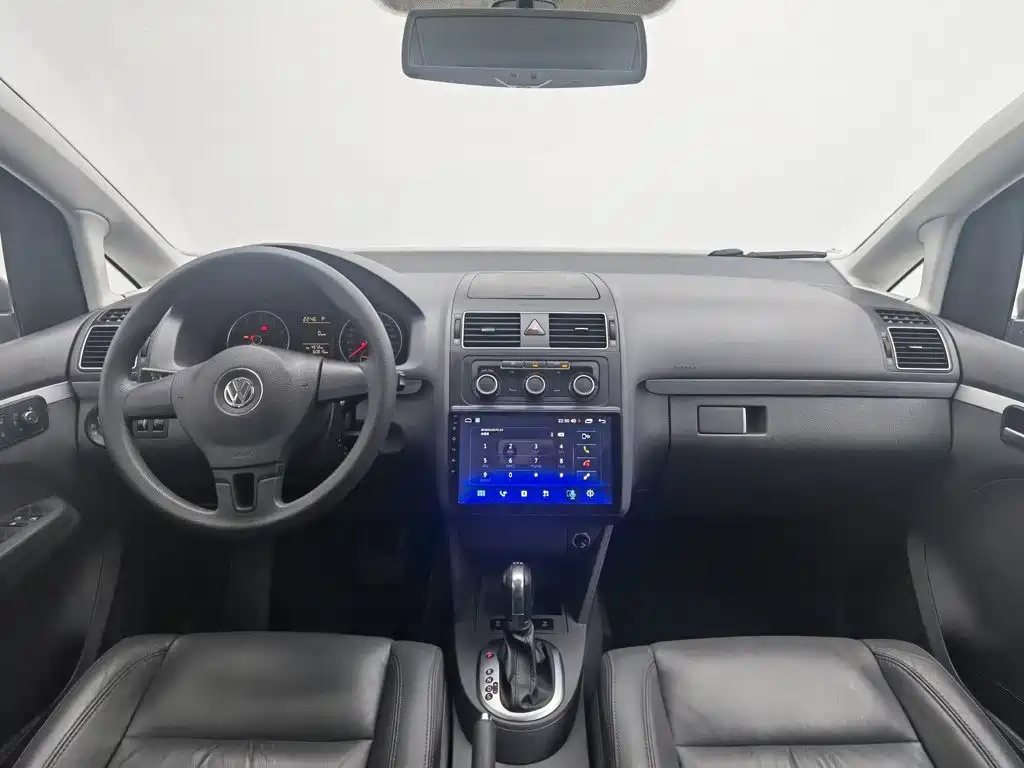 Volkswagen Touran — миниатюра 5
