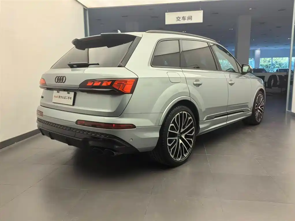 Audi SQ7 2024 4.0 TFSI